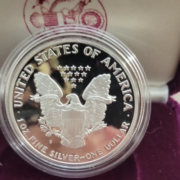 American Eagle Silver Bullion Coin - Picture 3 of 7
